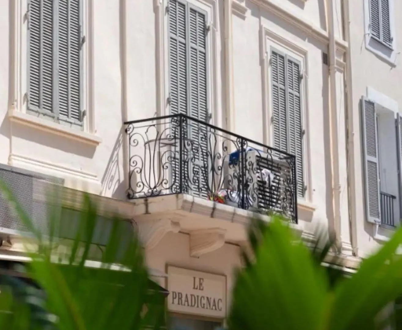 Apartment Charmant Studio Dans Le Carre D Or Arn19 Cannes